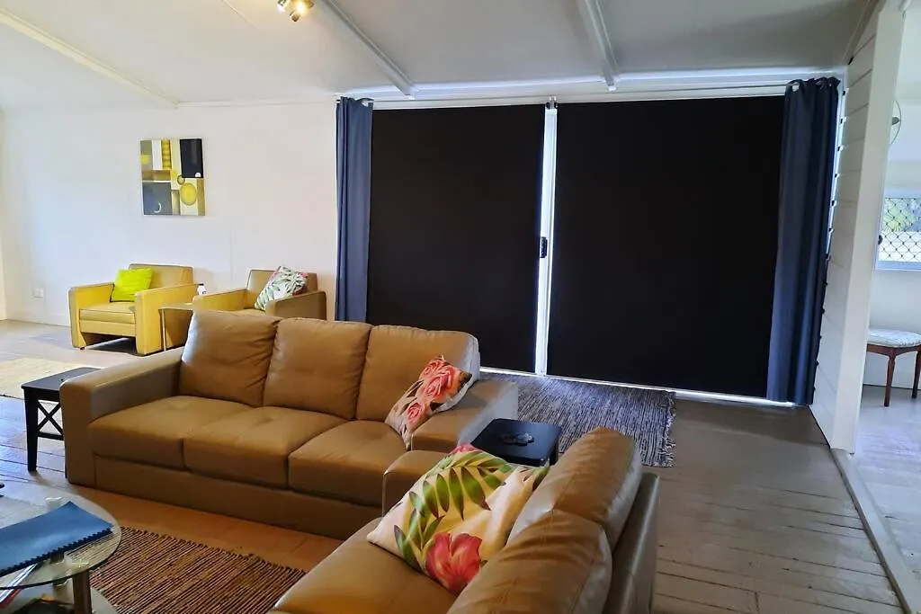 Churchill Cottage- 94 Churchill St Maryborough Qld 0*,  Australia